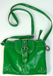 Nine West GREEN Patent Leather Crossbody Pockets Galore St Patty Day Must Have - Picture 1 of 13