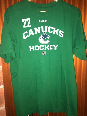 Rare Men's Reebok Vancouver Canucks D. Sedin Green T-Shirt Jersey Large  - Image 1 of 4