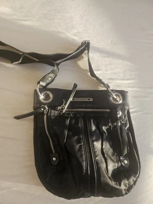 Franco Sarto女式黑色拉链包 — 第 1/2 张图片