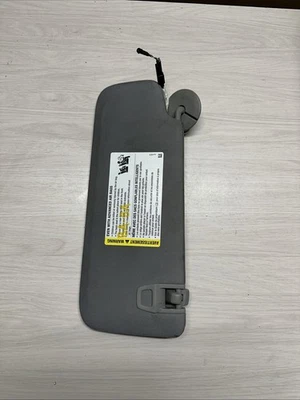 2019-2023 CHEVROLET BLAZER RIGHT SIDE Passenger SUN VISOR SHADE OEM Foto 1 de 3