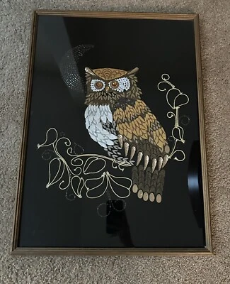 Imagen de búho de terciopelo 3D vintage con marco Foto 1 de 4