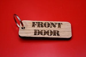 Llavero de roble puerta delantera corte grabado láser - Imagen 1 de 4
