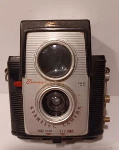 VINTAGE Camera Brownie Starflex Camera Kodak Dakon Lens Untested  - Picture 1 of 10
