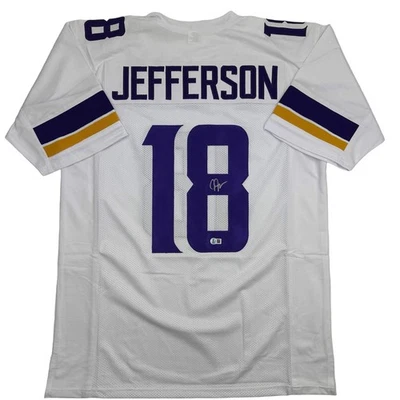 Camiseta de fútbol americano blanca autografiada/firmada de Justin Jefferson Minnesota certificado de autenticidad JSA automática Foto 1 de 4