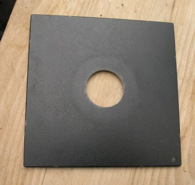 pattern  Sinar F & P fit  lens board Horseman badge  copal 0 34.6mm hole 14x14cm - Image 1 of 2