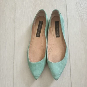 Ballerine STEVEN by Steve Madden Eternnal a punta con borchie verdi taglia 7,5 - Foto 1 di 7