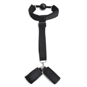Costrittivio bondage polsiere collegate ad un morso a sfera - Foto 1 di 3