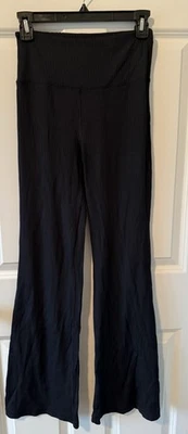 Leggings para mujer Aeropostale acanalados acampanados de spandex talla pequeña Foto 1 de 4