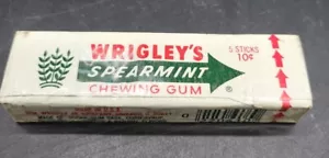 Paquete de 10 centavos de goma de mascar Wrigley’s Spearmint vintage de los años 70 sin abrir RARO - Imagen 1 de 5
