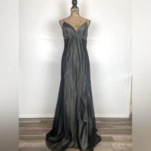 Vera Wang Gown Prom Wedding Dress Size 10 Gray V-Neck Taffeta Long Formal Dress - Picture 1 of 11