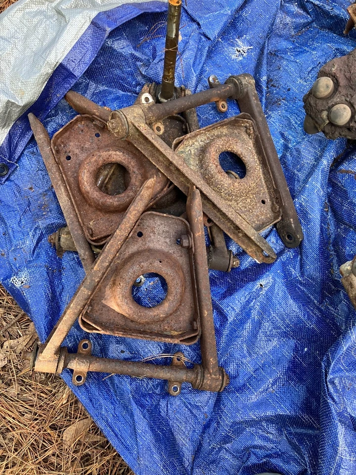 MG MGB CONTROL ARM PICK SIDE Foto 1 de 1