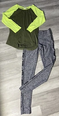 Conjunto Camiseta y Leggin Victoria Secret Rosa 🌺🌸 Foto 1 de 4