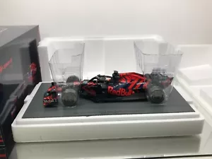 SPARK 18S459 RED BULL RB15 TEST SILVERSTONE 2019 VERSTAPPEN -1:18 rare- GOOD IB - Imagen 1 de 11
