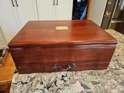 Vintage Reed & Barton Silversmiths Wooden Wood Silverware Chest Box w/ Drawer  - Image 1 of 4