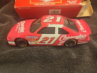Безалкогольный напиток Nascar No21 Morgan Shepherd Cheerwine Thunderbird 1:24 БАНК 1 из 5000 - Изображение 1 из 4