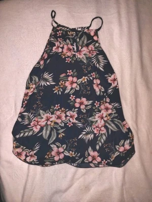 Haute Fox Tank Top Women's Size 2x Sleeveless Floral Blouse Keyhole Back Blue  - Image 1 of 4