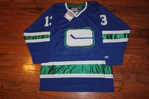 Vancouver Canucks  #13 Mats Sundin Hockey Jersey (Adult)  Size M Cover