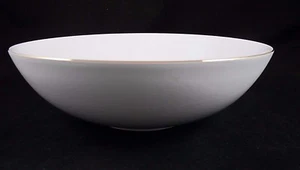 Tazón de porción mediana de 10 pulgadas con adorno de oro blanco Blackhawk Marketing LLC - Imagen 1 de 7