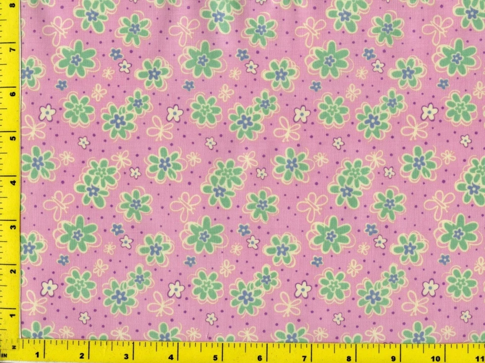 Flores verdes púrpuras con mariposas en tela acolchada rosa 1/2 yarda #856 Foto 1 de 1