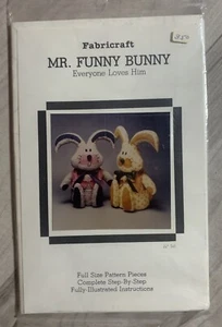 Patrón Fabricraft Mr. Funny Bunny Stuffed Bunny 22" de alto - Imagen 1 de 2