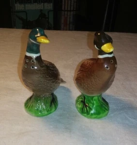 Agitadores de sal y pimienta de pato de colección tapón de corcho hechos en Japón - Imagen 1 de 6