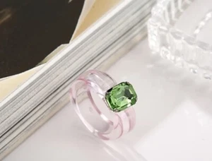 Clear Pink Resin Glass w Colorful Green Gem Stone Crystal Ring Gemstone Sz 7 - Picture 1 of 1
