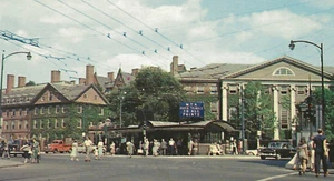 Harvard Square c. 1959 - Boston / Cambridge MA - Vintage Street View - Coches - Imagen 1 de 3
