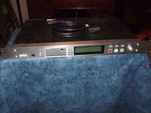 Marantz PMD570 Solid State Professional CF 1U Compact-Flash Recorder Player - Picture 1 of 12