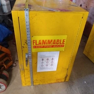 Edsal safety storage cabinet for flammable liquids model SC12F -12 gallon model - Picture 1 of 14