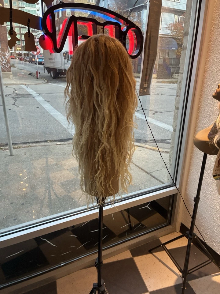 Peluca rubia playa 20 pulgadas HD frente de encaje Foto 1 de 4