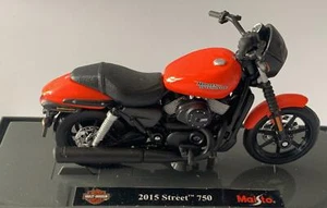Harley Davidson 2015 Street 750 in bright red, 1:18 scale model from Maisto - Picture 1 of 5