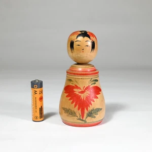 Master SETSUKO HAYASAKA "Nemari" Kokeshi NARUKO Scuola Giappone - Taglia 4,3" (K516) - Foto 1 di 10