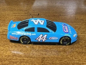 2000 Hot Wheels #44 Richard Petty Dodge Intrepid General Mills Bugles Promo Car - Picture 1 of 5