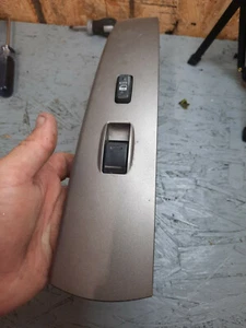 2004 2005 2006 2007 08 2009 Toyota Prius RIGHT FRONT Power Window Switch - Picture 1 of 2