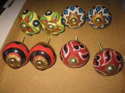 8 Möbelknöpfe Porzellan  Keramik Möbelknäufe rot/schwarz, weiß/blau, grün - Bild 1 von 4