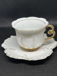 Vintage Victorian Demitasse Cup & Saucer Gold & White Scallop Japan - Picture 1 of 8