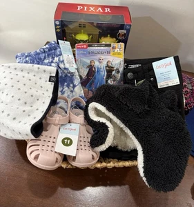 Set de regalo objetivo para niñas pequeñas Cat & Jack Disney Frozen II DVD + Más ⬇️ Talla (M) - Imagen 1 de 12