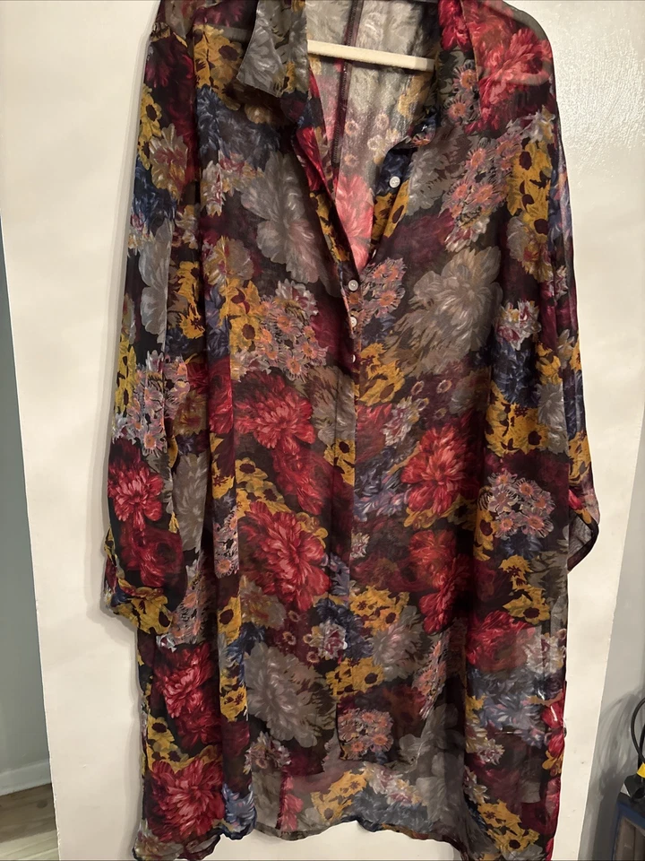 Stunning Floral New Look Sheer Shirt Plus Size 30 Never Worn - Image 1 of 4