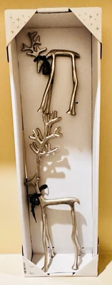 Set 2 Aldi Merry Moments renne argento scolpito ceramica fienile Dupe nuovo con scatola - Immagine 1 di 4