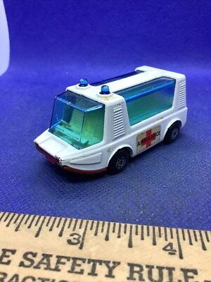 Bonita ambulancia de bomberos Stretcha Fetcha 46 superrápida Matchbox de colección Foto 1 de 4