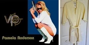 VIP V.I.P. Pamela Anderson Cypress Morgenmantel TV getragen Kleiderschrank mit Studio Echtheitszertifikat - Bild 1 von 3