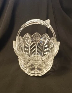 Elegant Vintage Cut Lead Crystal Basket 7.5 Inches Tall × 6.5 Inches Wide - Picture 1 of 5