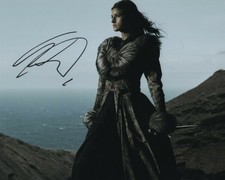 ANYA CHALOTRA signed Autogramm 20x25cm THE WITCHER in Person autograph ANYA CHALOTRA signed Autogramm 20x25cm THE WITCHER in Person autograph