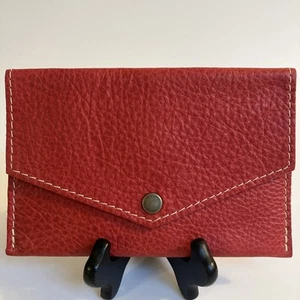 Portland Leather Goods busta usata portafoglio donna a scatto rosso zucchero usato in ottime condizioni - Foto 1 di 15