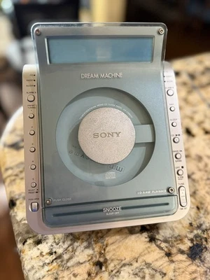 Sony Dream Machine ICF-CD855V, часы, радио, проигрыватель компакт-дисков, ПРОТЕСТИРОВАН, РАБОТАЕТ, звучит отлично  - Изображение 1 из 4