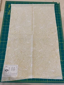 Batik Remnant - 100% cotton - 45" wide - 3/8 yds total - #524 - Picture 1 of 2