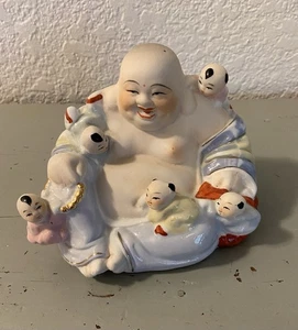 Vintage chinesischer Porzellan lachender Buddha mit fünf Kindern Figur Mid Century - Bild 1 von 8