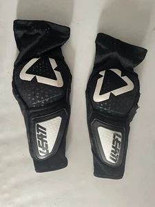 Leatt 3DF Elbow Pads S/M - Picture 1 of 3