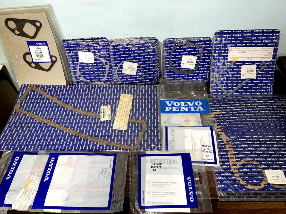 LOT OF 26 VOLVO PENTA OEM NEW GASKETS B366 - Image 1 of 4