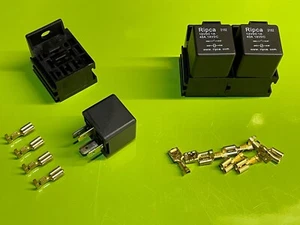 3 x 40 Amp 12v 4 Pin Relays with holders and terminals - Picture 1 of 2